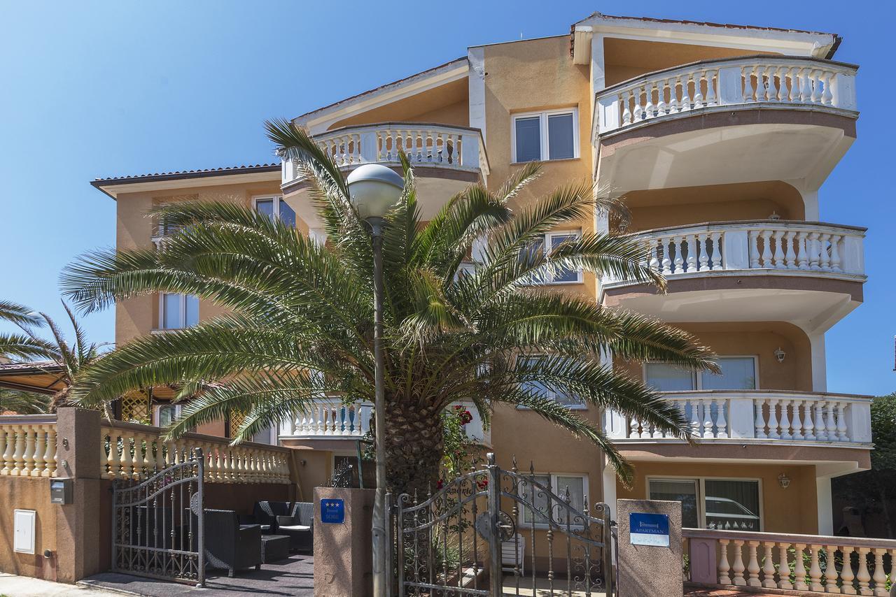 Apartments Canaria Pula Zewnętrze zdjęcie