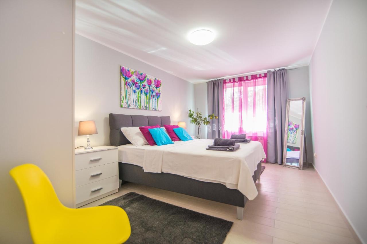 Apartments Canaria Pula Zewnętrze zdjęcie